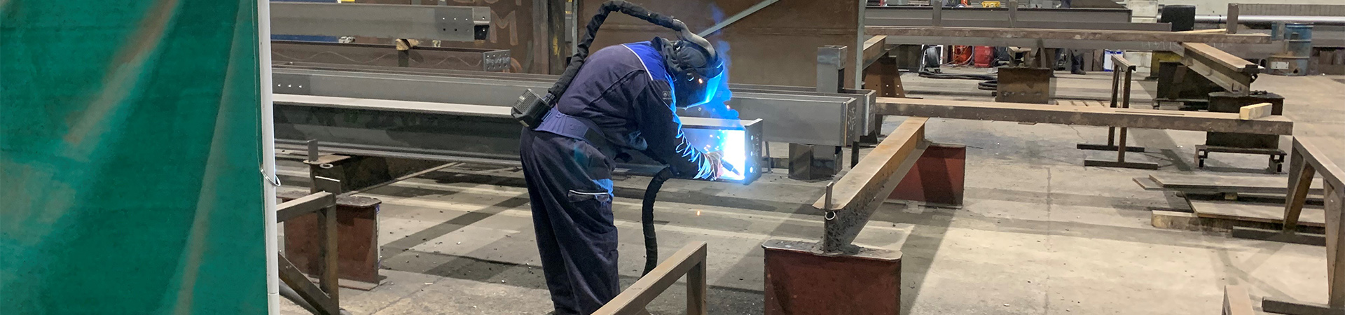 Steel arc welder